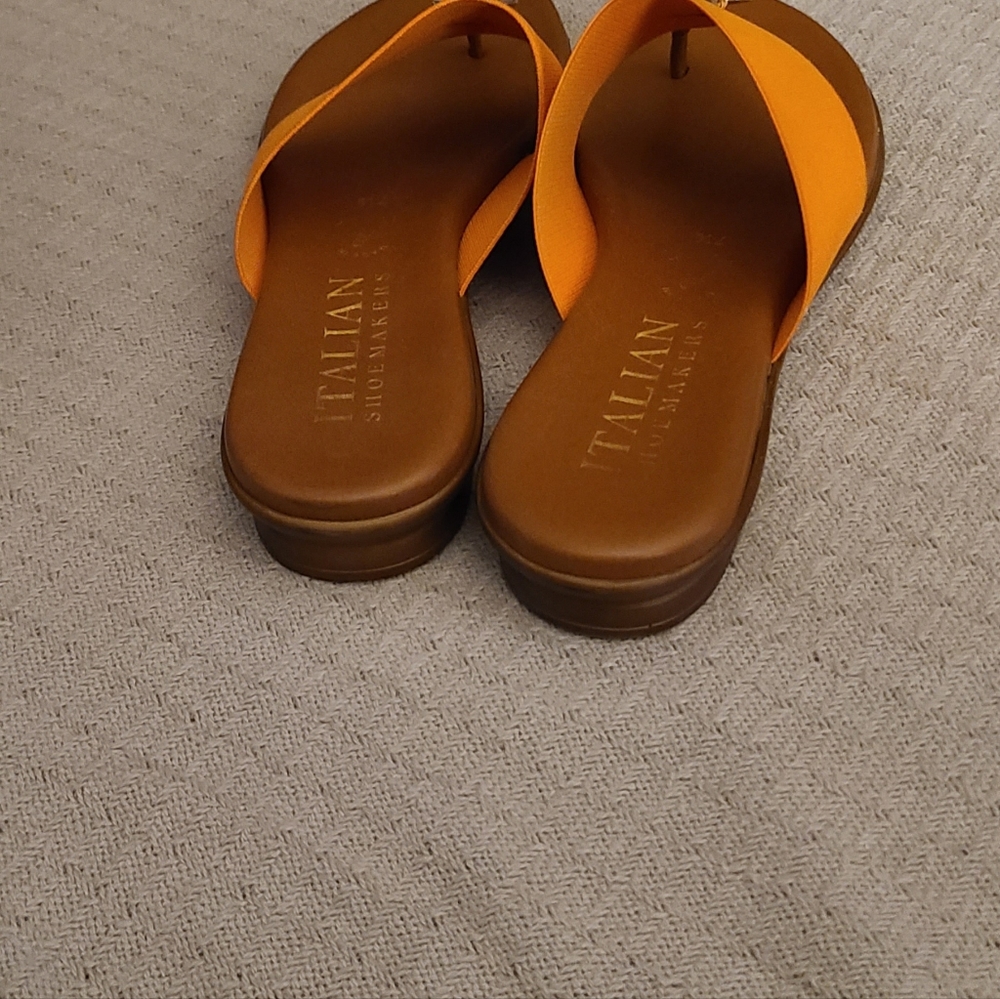 Sandals - Picture 2 of 4